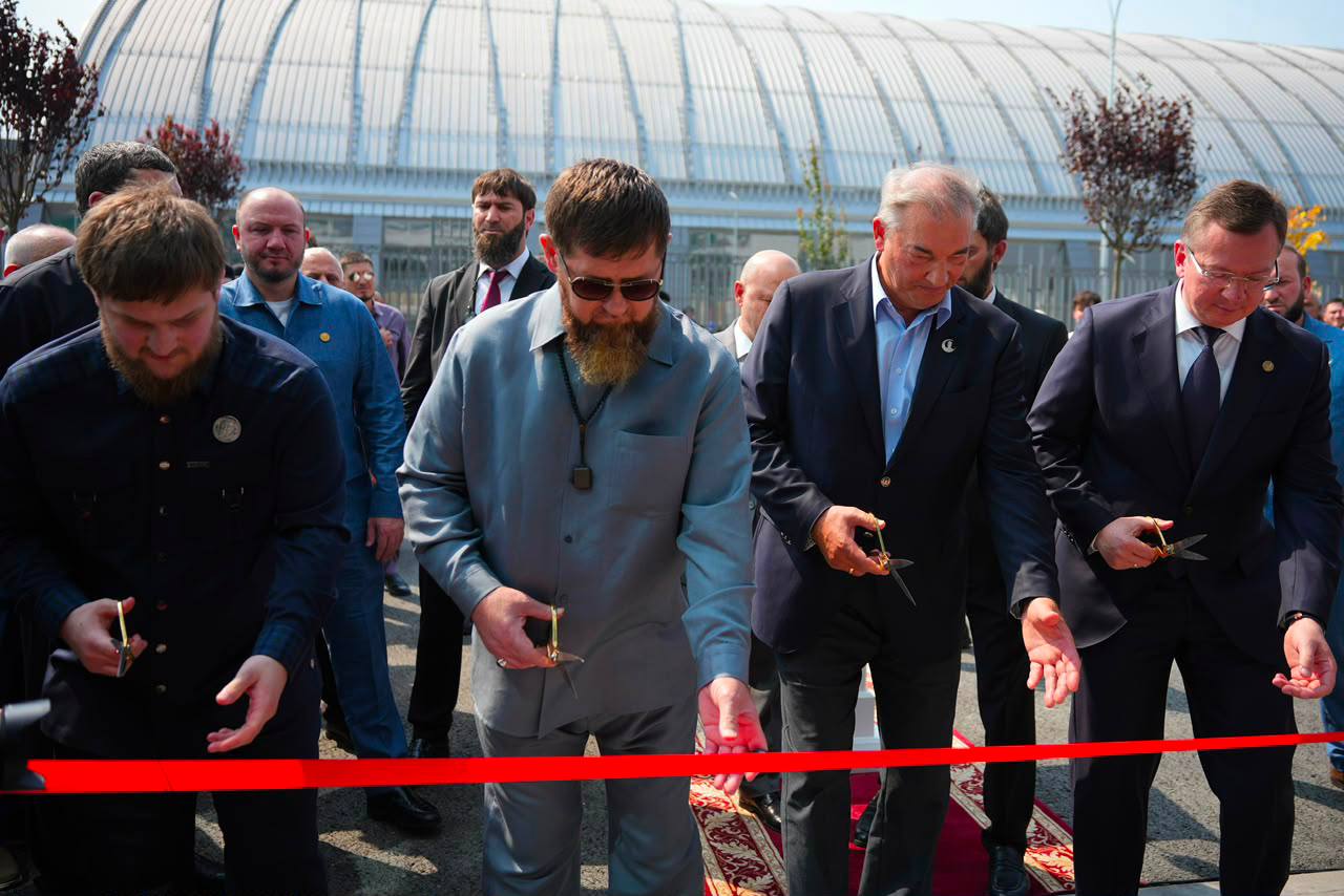 В Грозном открылась ледовая арена